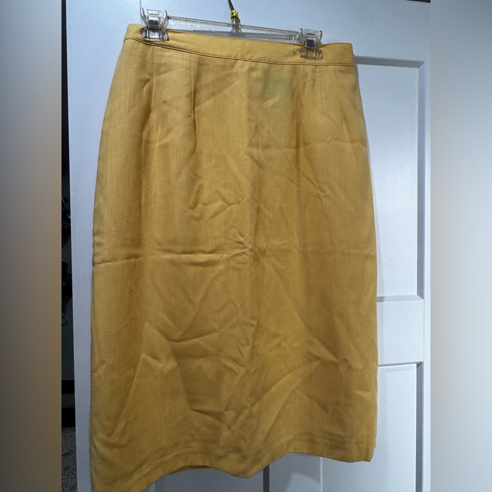 Radcliffe Woman elegant yellow Skirt